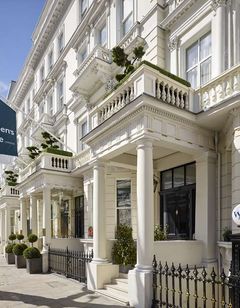 100 Queen's Gate Hotel, Curio by Hilton