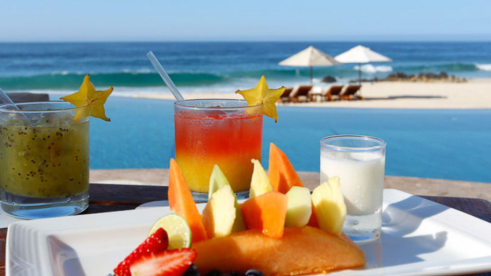 All-inclusives aren’t the only properties offering free liquor. // © 2015 Esperanza, An Auberge Resort 2