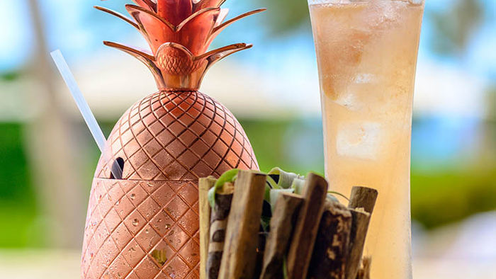 Hawaii Hotel Drinks