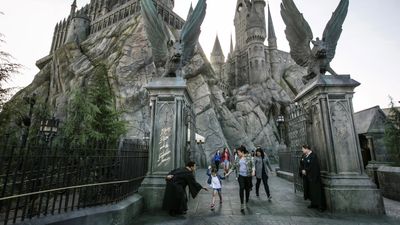 How to Celebrate Harry Potter-Themed Holidays at Universal Theme Parks and Beyond