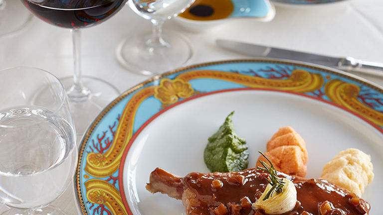 Oceania Cruises believes its main differentiating factor is its dedication to cuisine, on and off the ship. // © 2017 Oceania Cruises