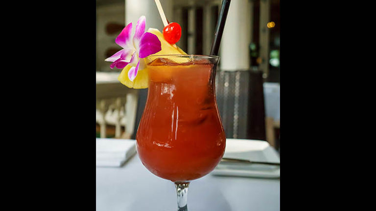 Pau Hana Punch from Moana Surfrider, a Westin Resort & Spa (Oahu) // © 2017 Moana Surfrider, a Westin Resort & Spa