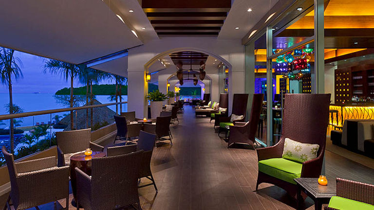 The Oasis Bar is one of three bars on the property. // © 2016 The Westin Playa Bonita Panama