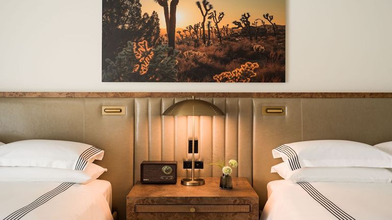 Thompson_Queen Room