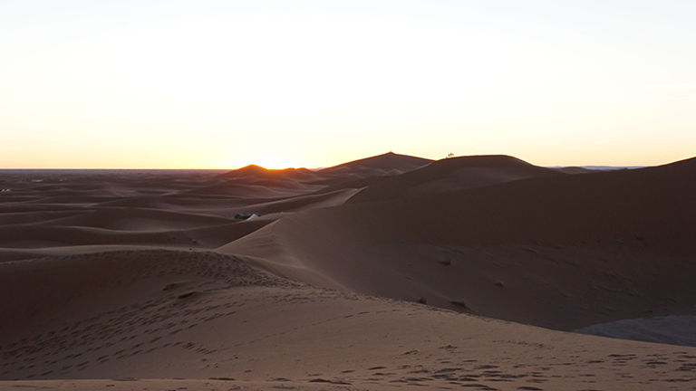 Watch both sunset and sunrise from the dunes. // © 2018 Valerie Chen